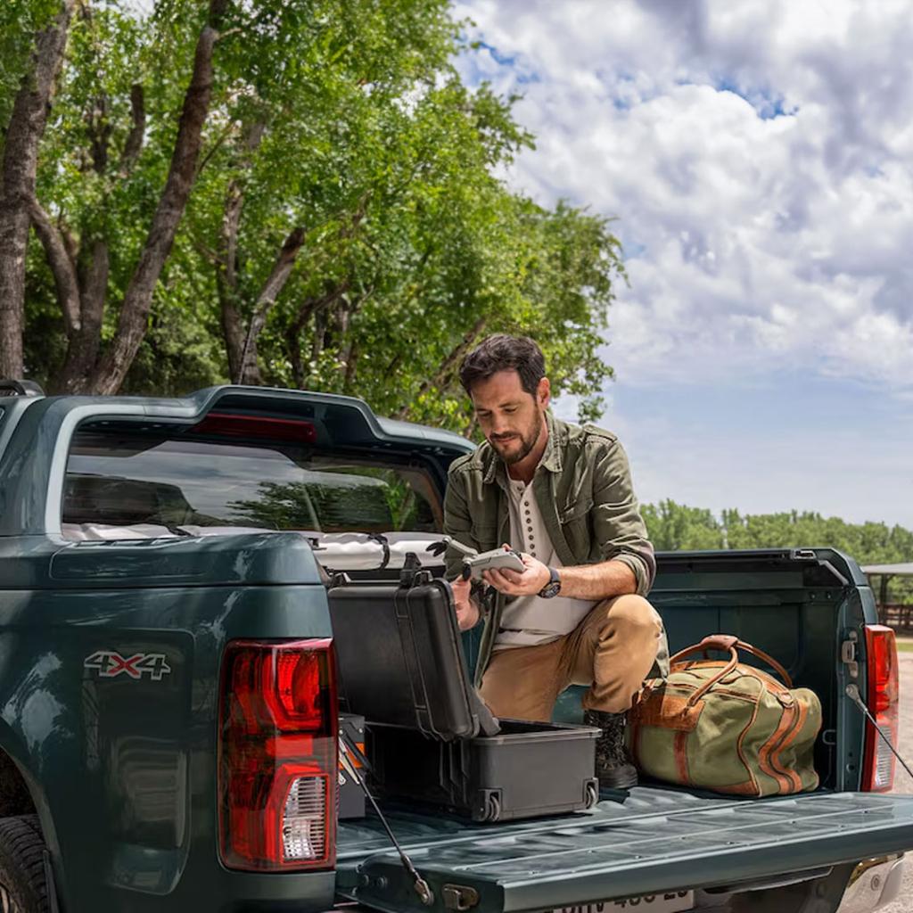 CHEVROLET COLORADO_8